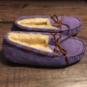 UGG Ozwear Connection Dakota Moccasins